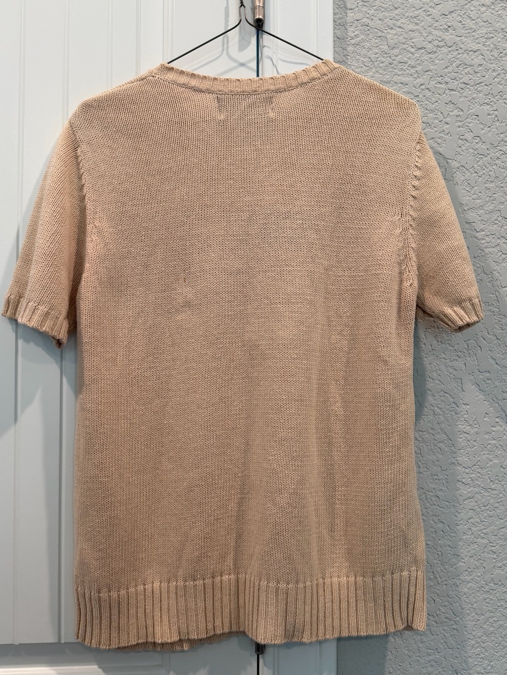 SAG HARBOR Beige Short-Sleeve Knit Top with Flag Detail - Picture 3 of 4
